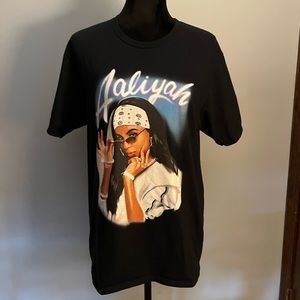 AALIYAH Airbrush Black Short Sleeve Oversized T-shirt Like New Sz Small!